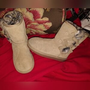 💙Koolaburra by Uggs❤️BUY 1 GET 1 FREE🩶Victoria Short Boots Sz 13